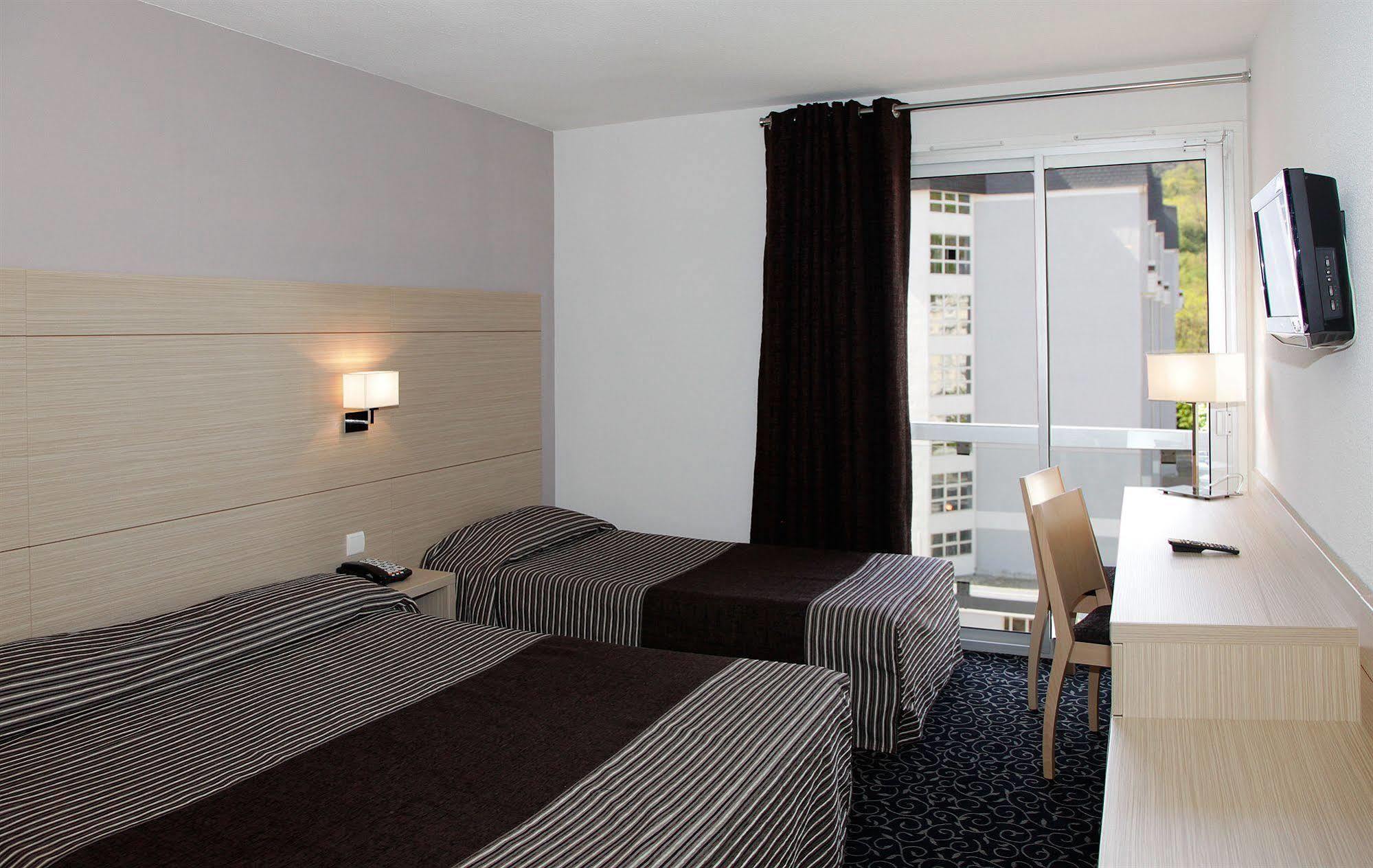 Le Méditerranée 4*